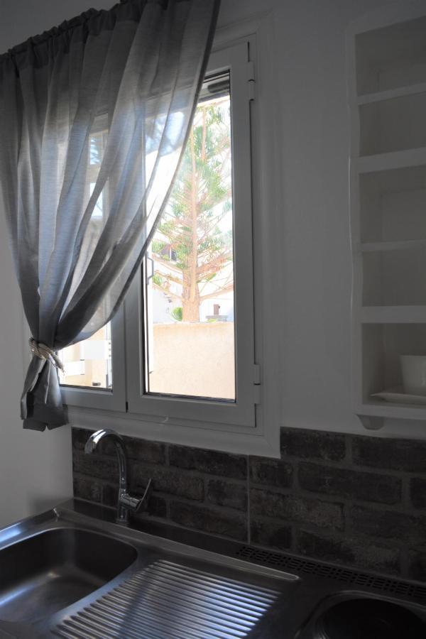 Anezinas Place Apartman Perísza Kültér fotó