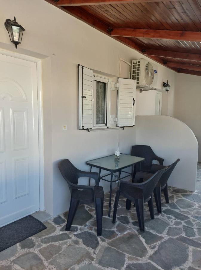 Anezinas Place Apartman Perísza Kültér fotó