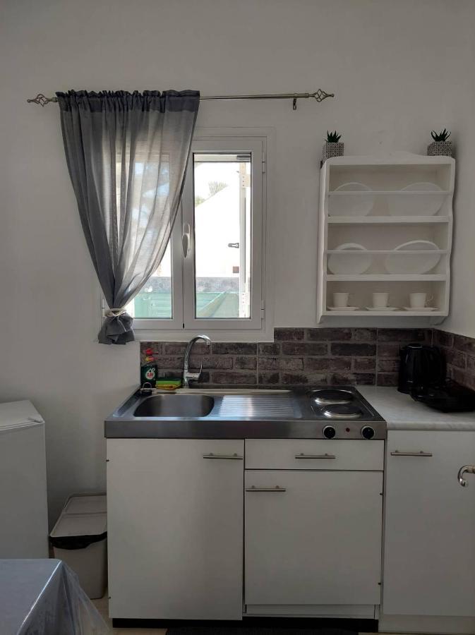 Anezinas Place Apartman Perísza Kültér fotó
