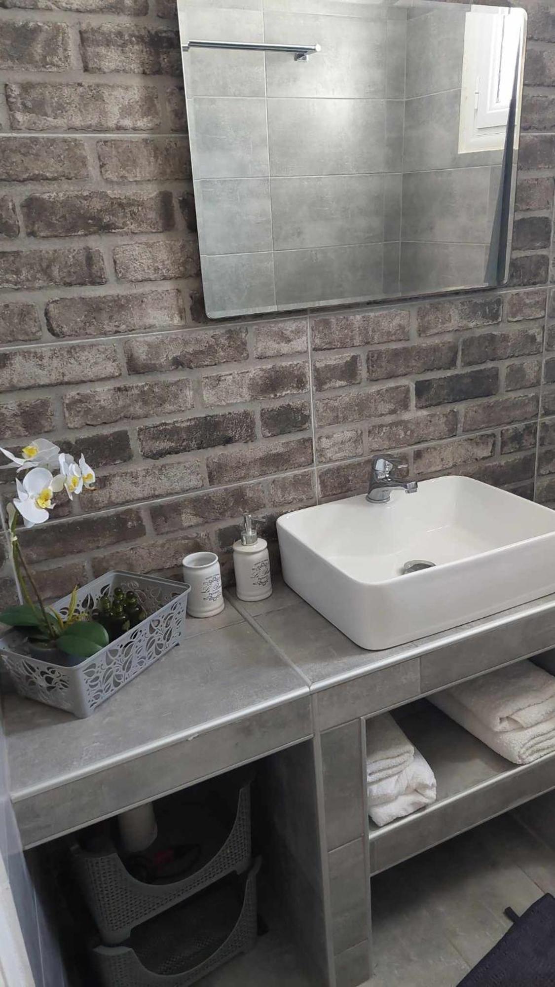Anezinas Place Apartman Perísza Kültér fotó